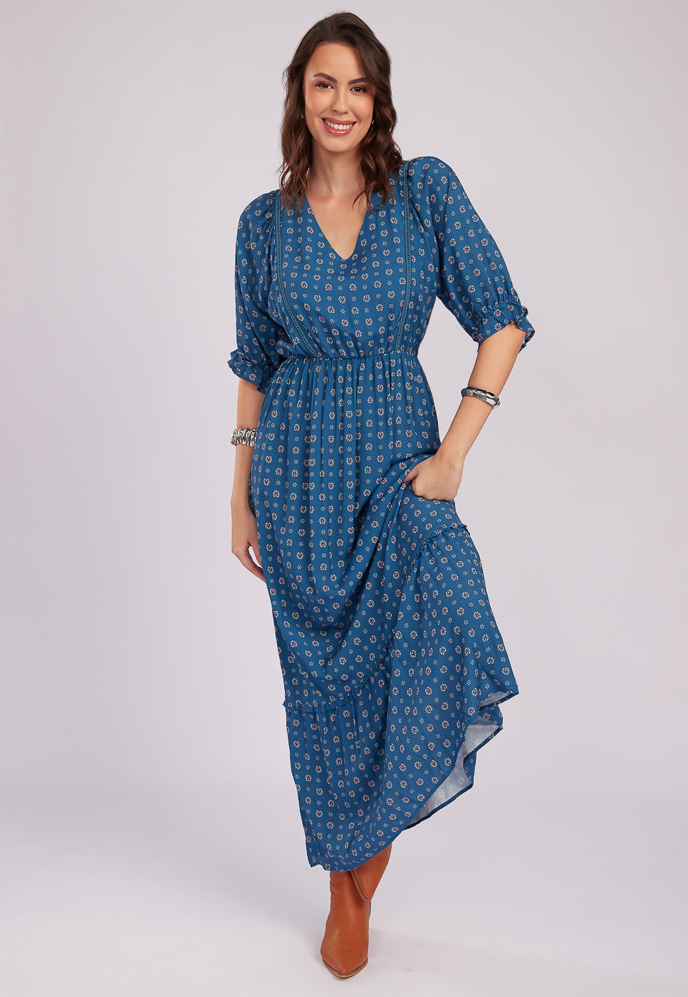 251030002A_VESTIDO-LONGO-MANGA-CURTA-EM-VISCOSE-ESTAMPADA_3