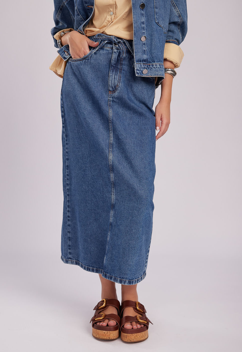 251020005A_SAIA-LONGA-JEANS-AZUL-MARMORIZADA-MEDIO_3