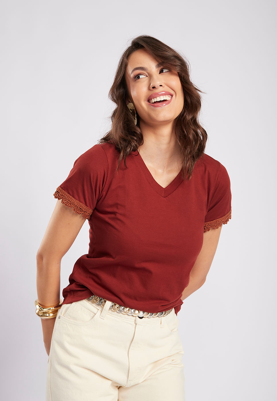 251011023B_BLUSA-COM-CROCHE-NAS-MANGAS-EM-MALHA-MARROM_1