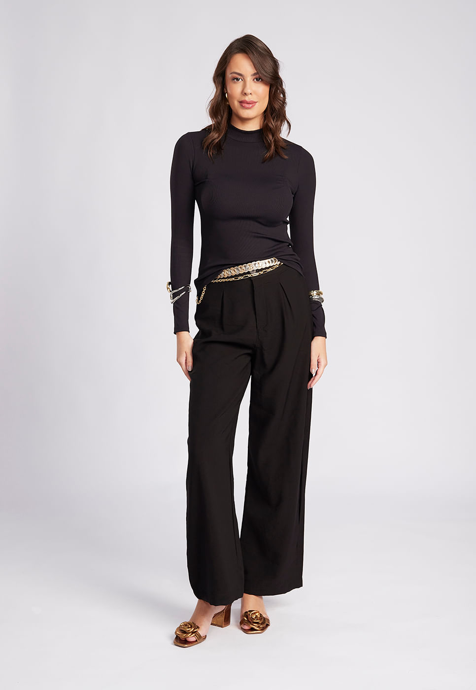 251011032B_BLUSA-MANGA-LONGA-CANELADA-PRETO_4