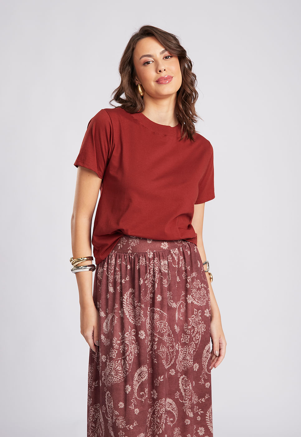 251011034A_BLUSA-MANGA-CURTA-MALHA-MARROM_999