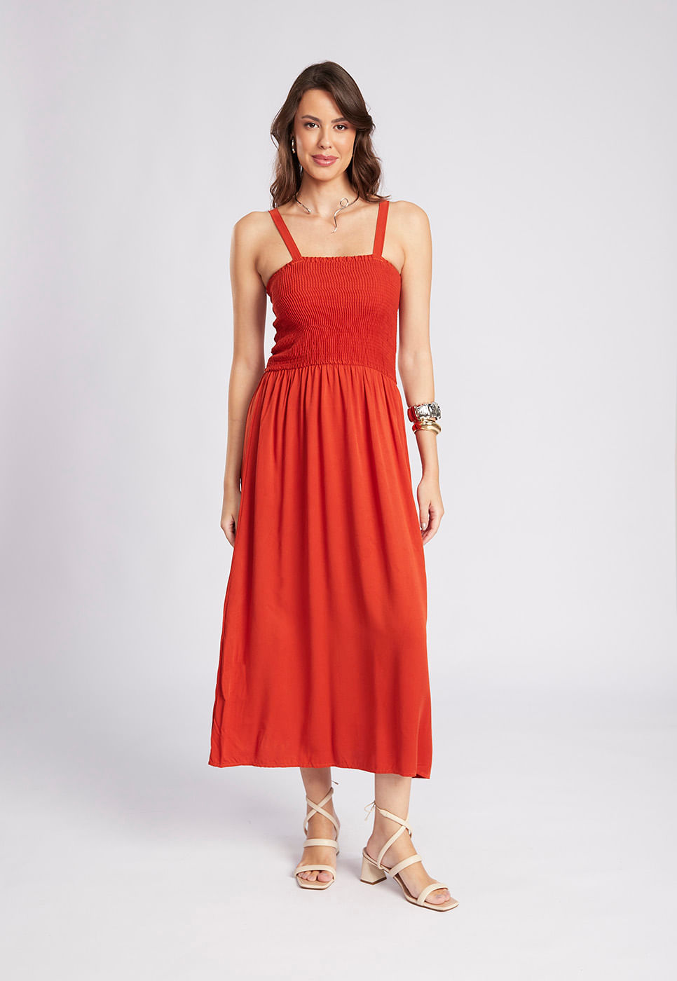 251030012A_VESTIDO-MIDI-ALCA-EM-VISCOSE-VERMELHO-ARGILA_999