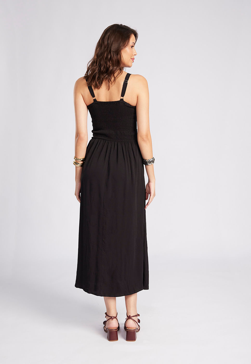 251030012B_VESTIDO-MIDI-ALCA-EM-VISCOSE-PRETO_3