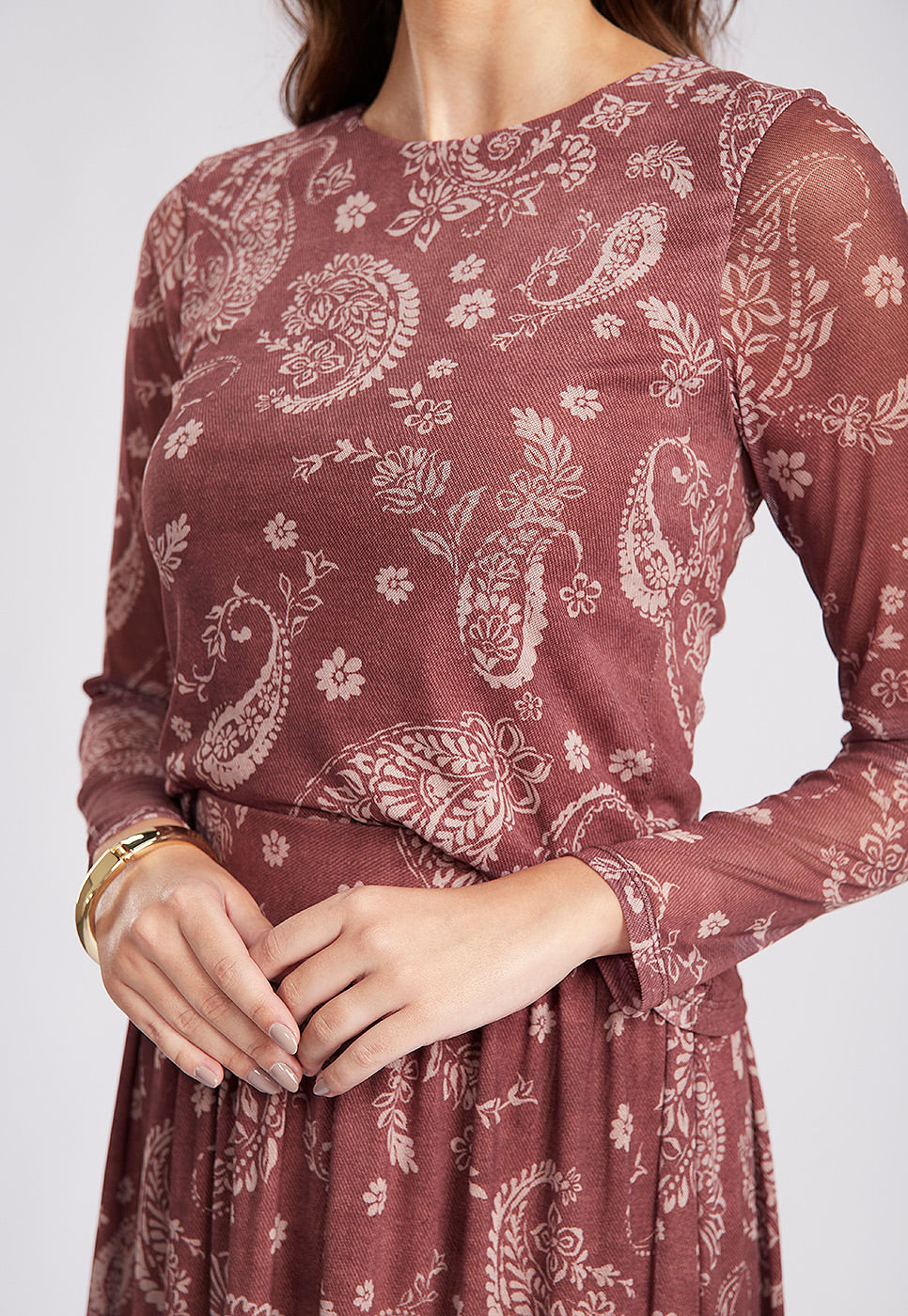 251011027A_BLUSA-MANGA-LONGA-EM-TULE-ESTAMPADO_2