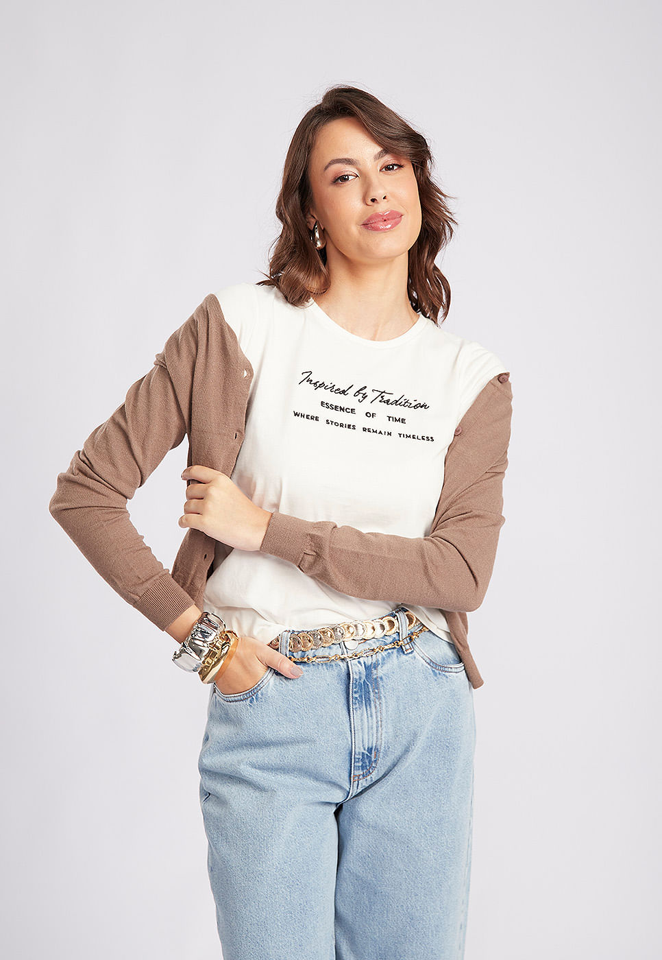 251011035A_BLUSA-MANGA-CURTA-OFF-WHITE-BORDADO-TRADITION_4