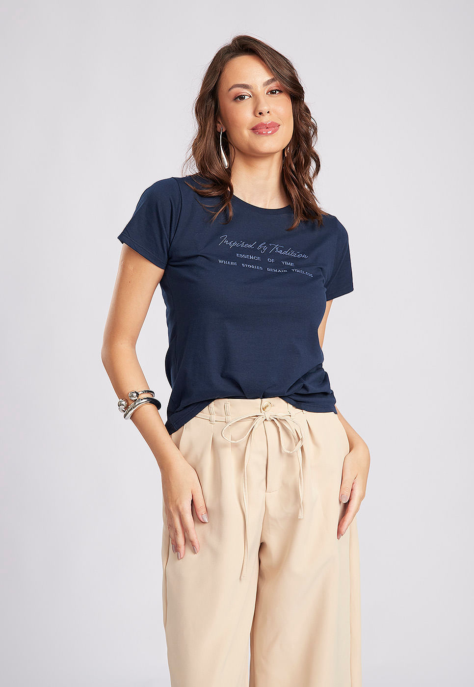 251011035B_BLUSA-MANGA-CURTA-MARINHO-BORDADO-TRADITION_4