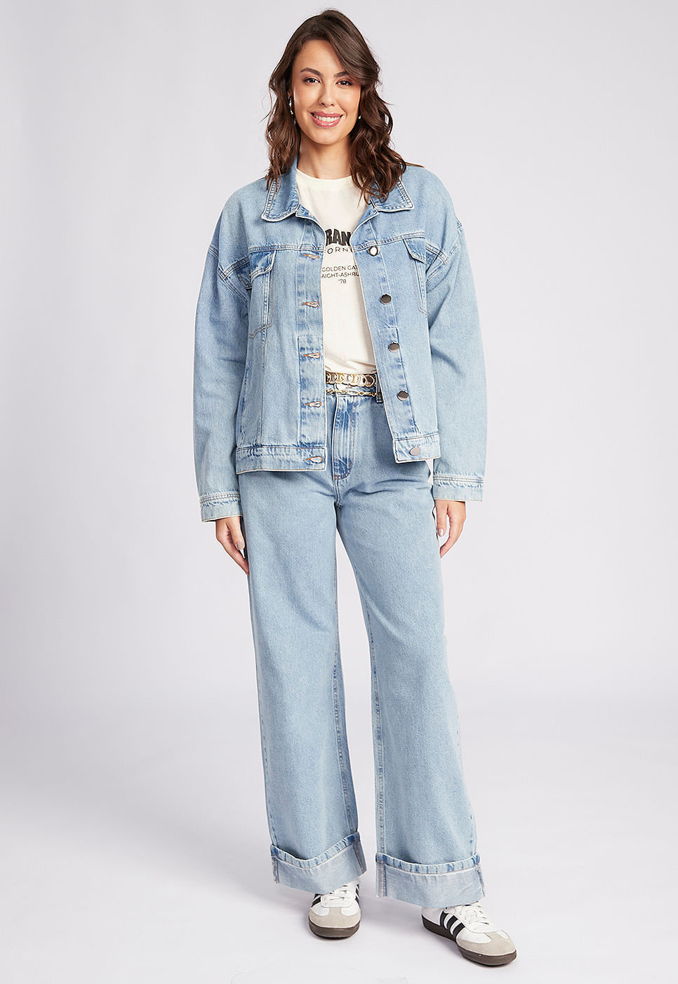 251080005A_JAQUETA-OVERSIZED-EM-JEANS-AZUL-MEDIO_1