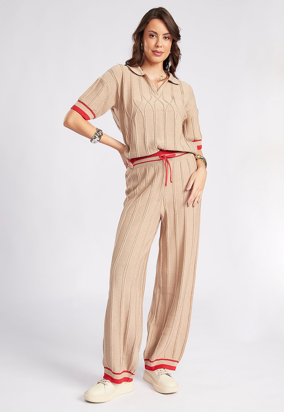 251070008A_CALCA-RETA-EM-TRICOT-BEGE-COM-VERMELHO_999