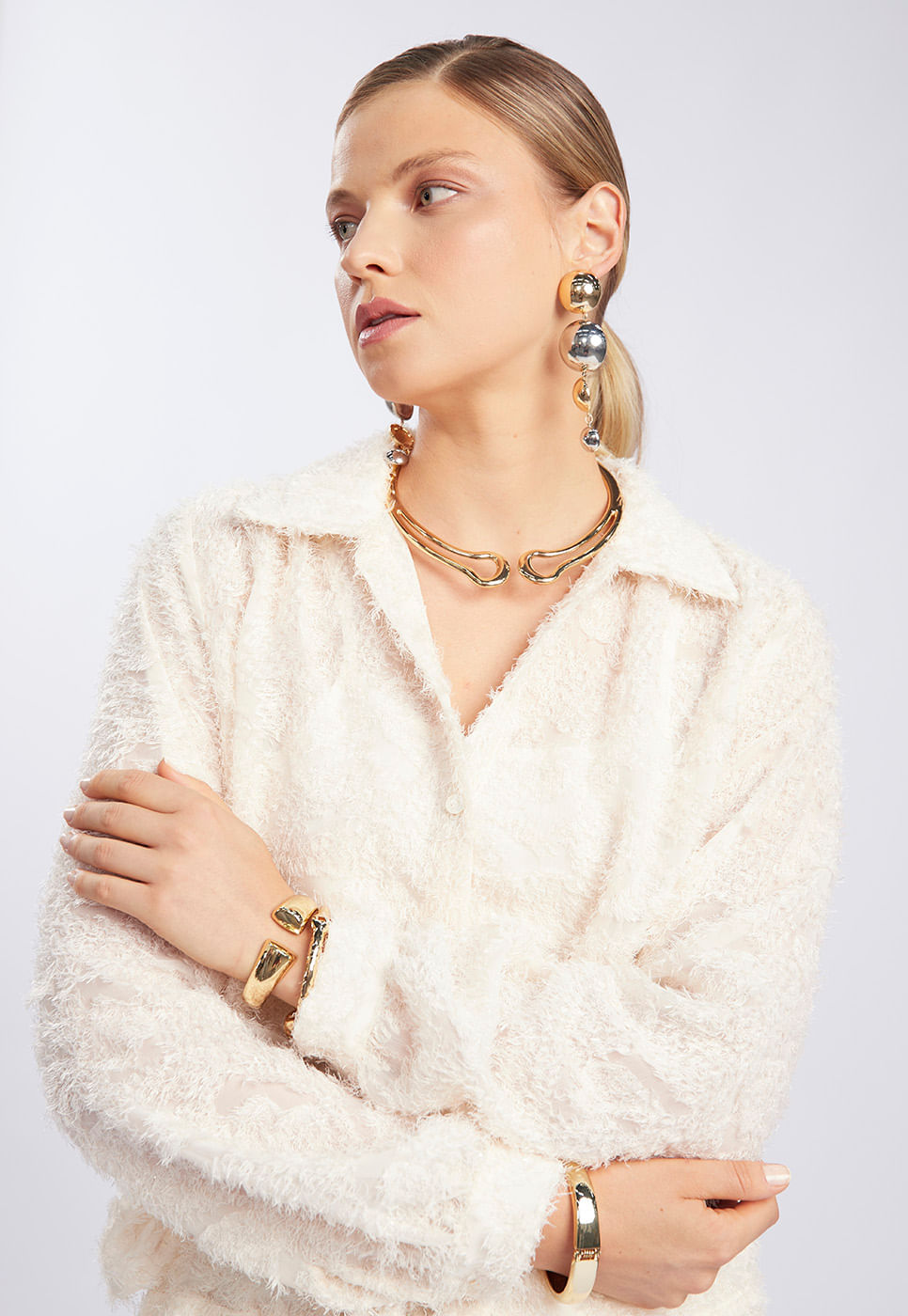 251011043A_CAMISA-CHIFFON-TEXTURIZADO-OFF-WHITE_1