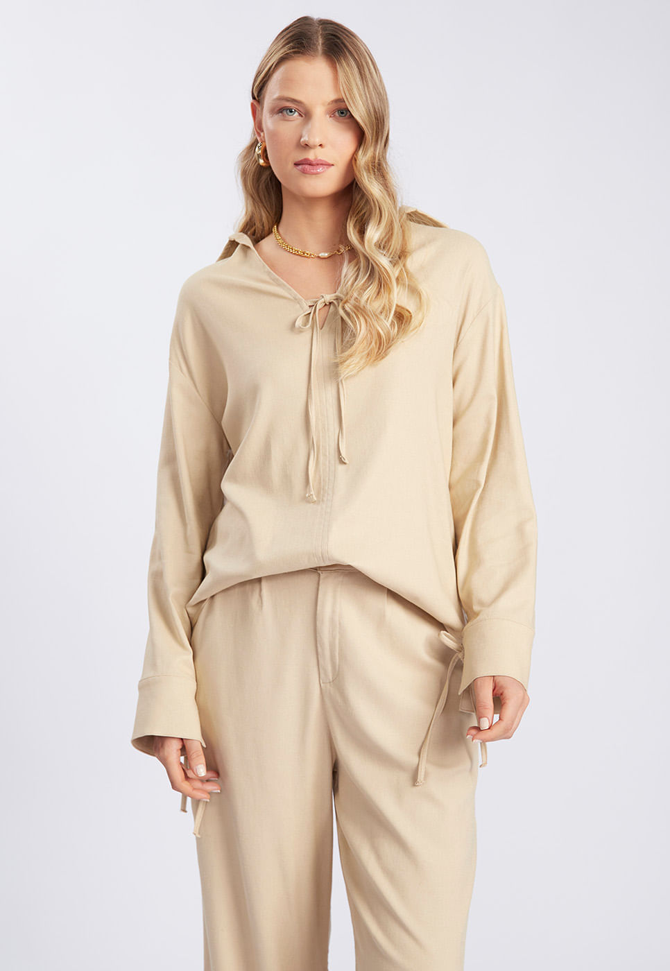 251011049A_BLUSA-MANGA-LONGE-EM-LINHO-BEGE_1