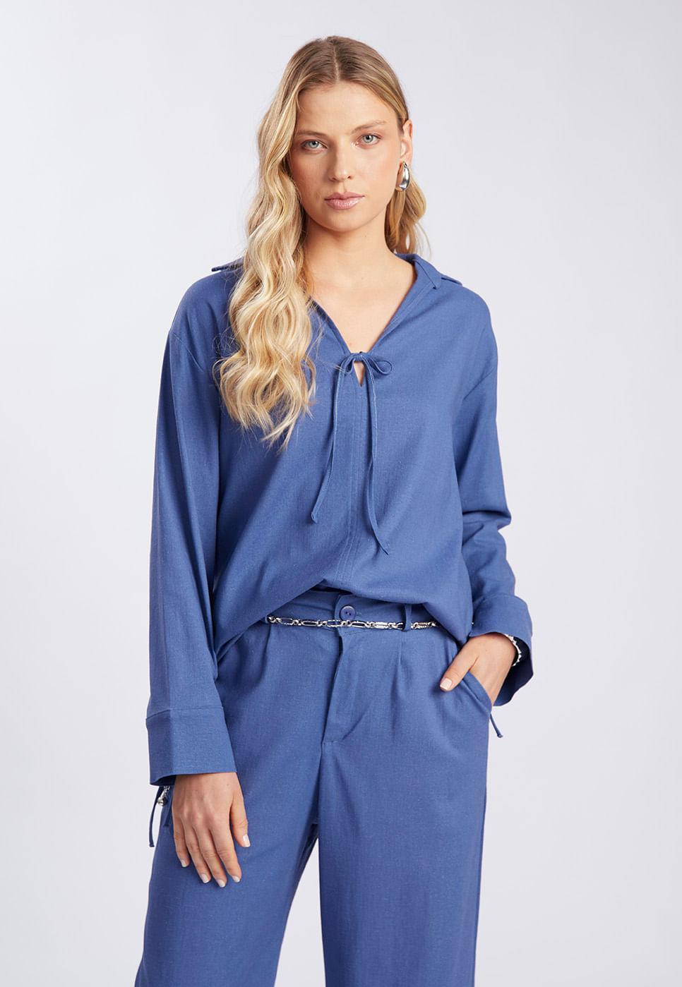 251011049B_BLUSA-MANGA-LONGE-EM-LINHO-AZUL_1