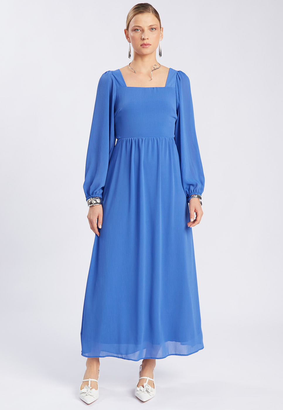 251030016A_VESTIDO-MANGA-LONGA-EM-CHIFFON-AZUL_999