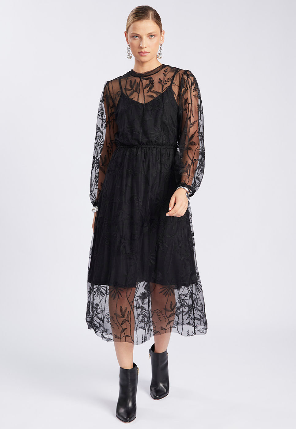 251030019A_VESTIDO-MANGA-LONDA-EM-TULE-PRETO_1
