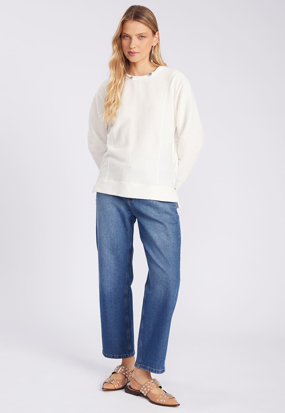 251011054A_BLUSAO-TEXTURIZADO-EM-ALGODAO-OFF-WHITE_2.jpg