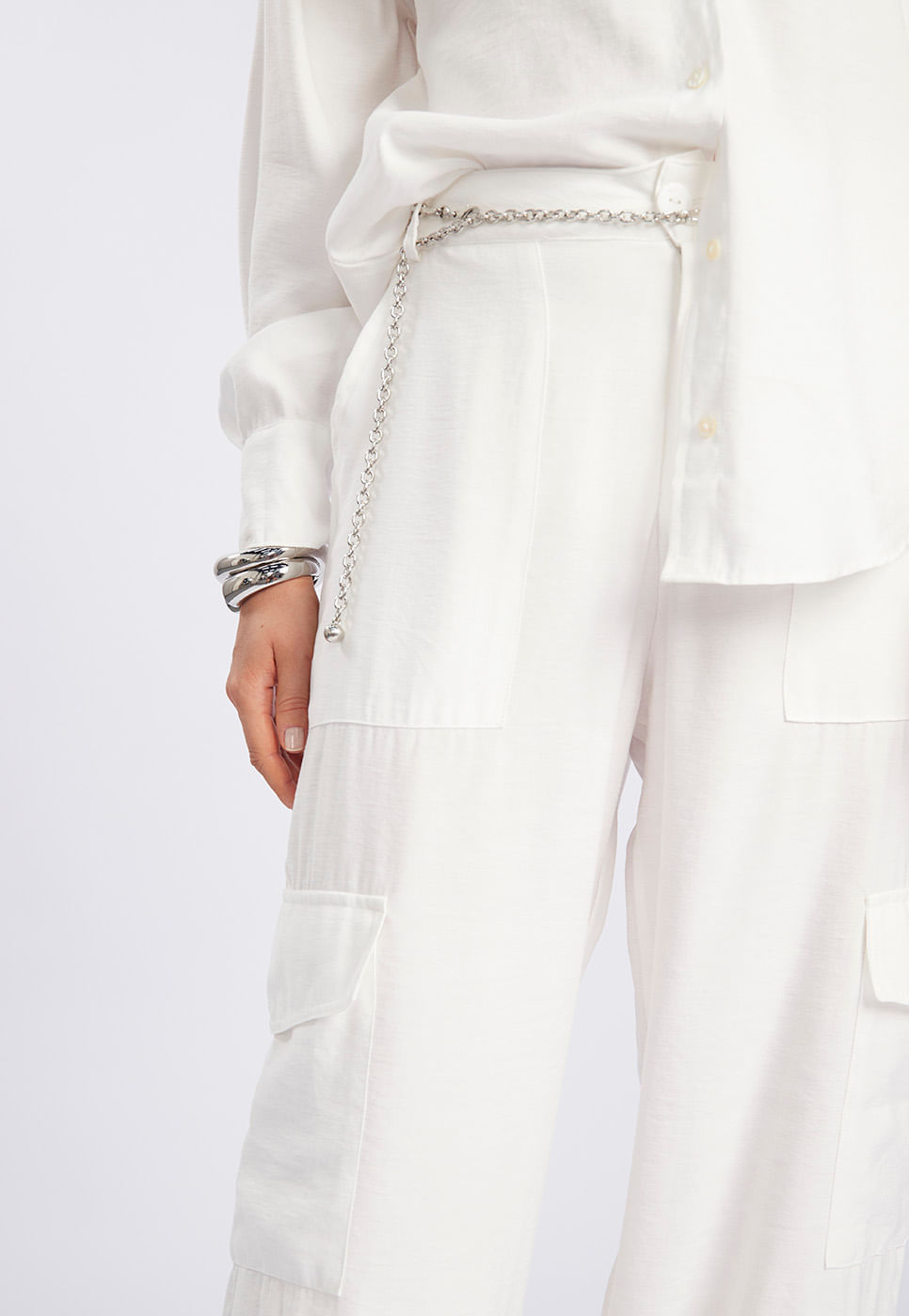 251070015A_CALCA-CARGO-EM-VISCOSE-OFF-WHITE_5