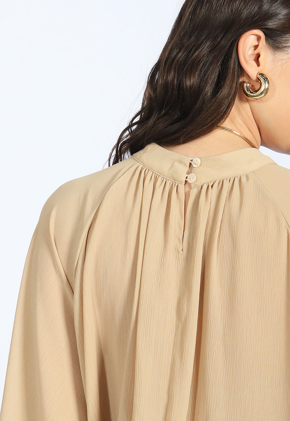 252011057C_BLUSA-BATA-COM-BABADOS-EM-CHIFFON-BEGE_4